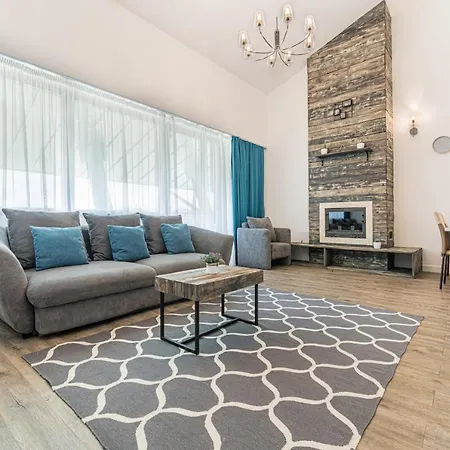 Pine Woods B35 In Silver Mountain * Poiana Brasov